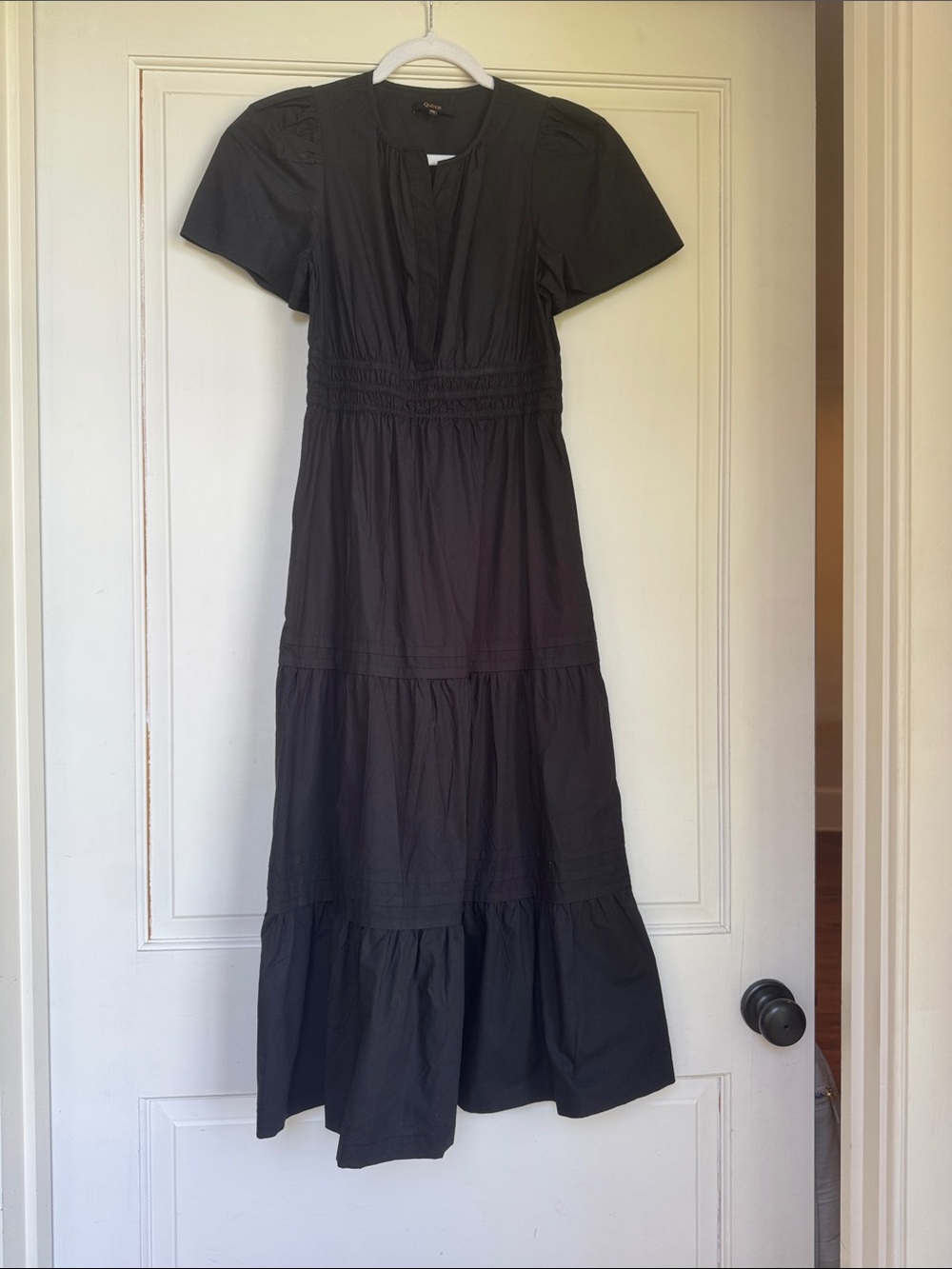 Clasdic Cotton Black Short-Sleeve Tiered Dress